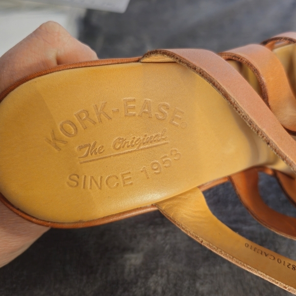 KORK-EASE LEATHER SANDALS  SIZE 8 - Picture 8 of 11